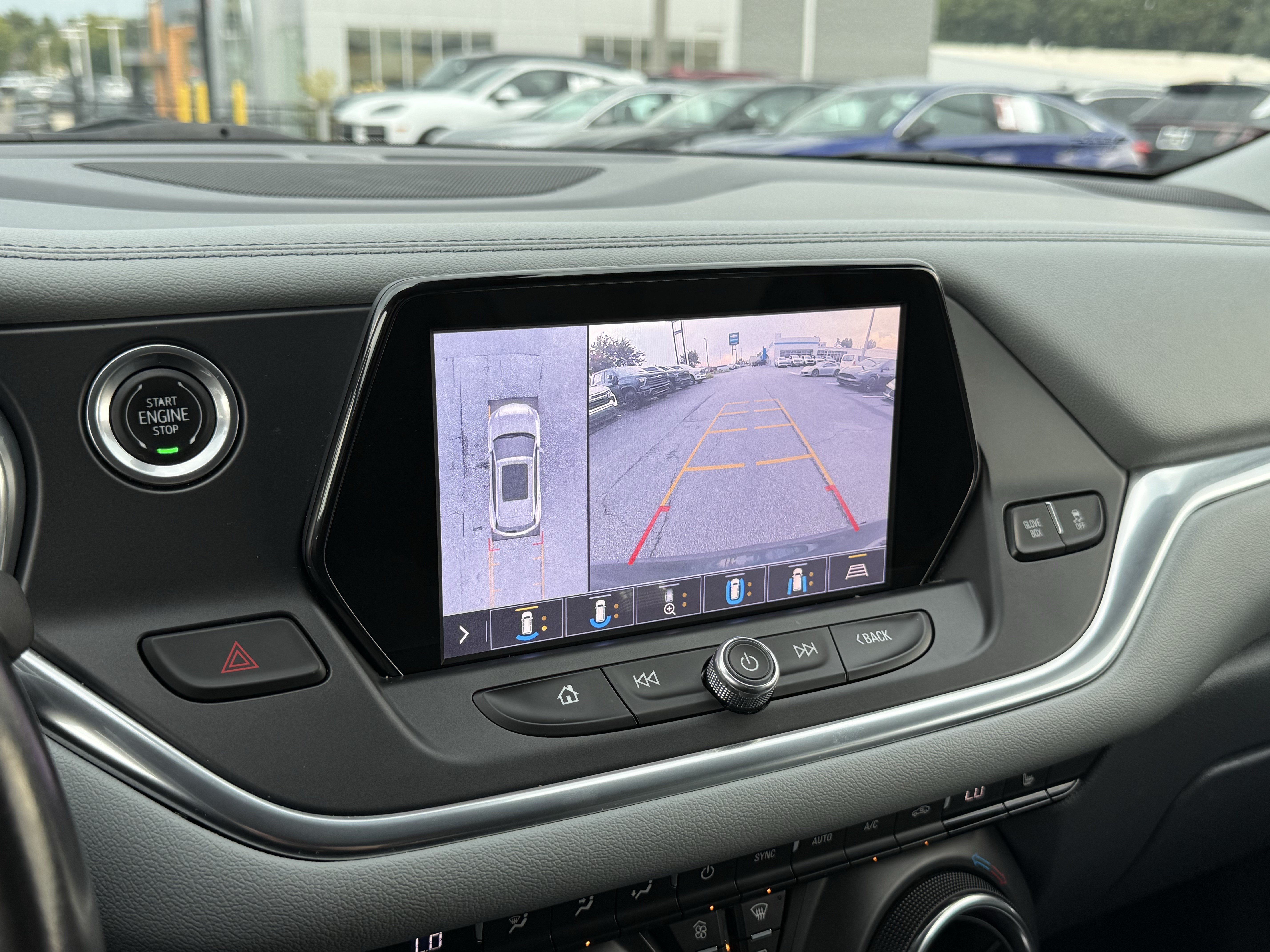 Used 2019 Chevrolet Blazer LT w/ Sound & Technology Package FWD image 24