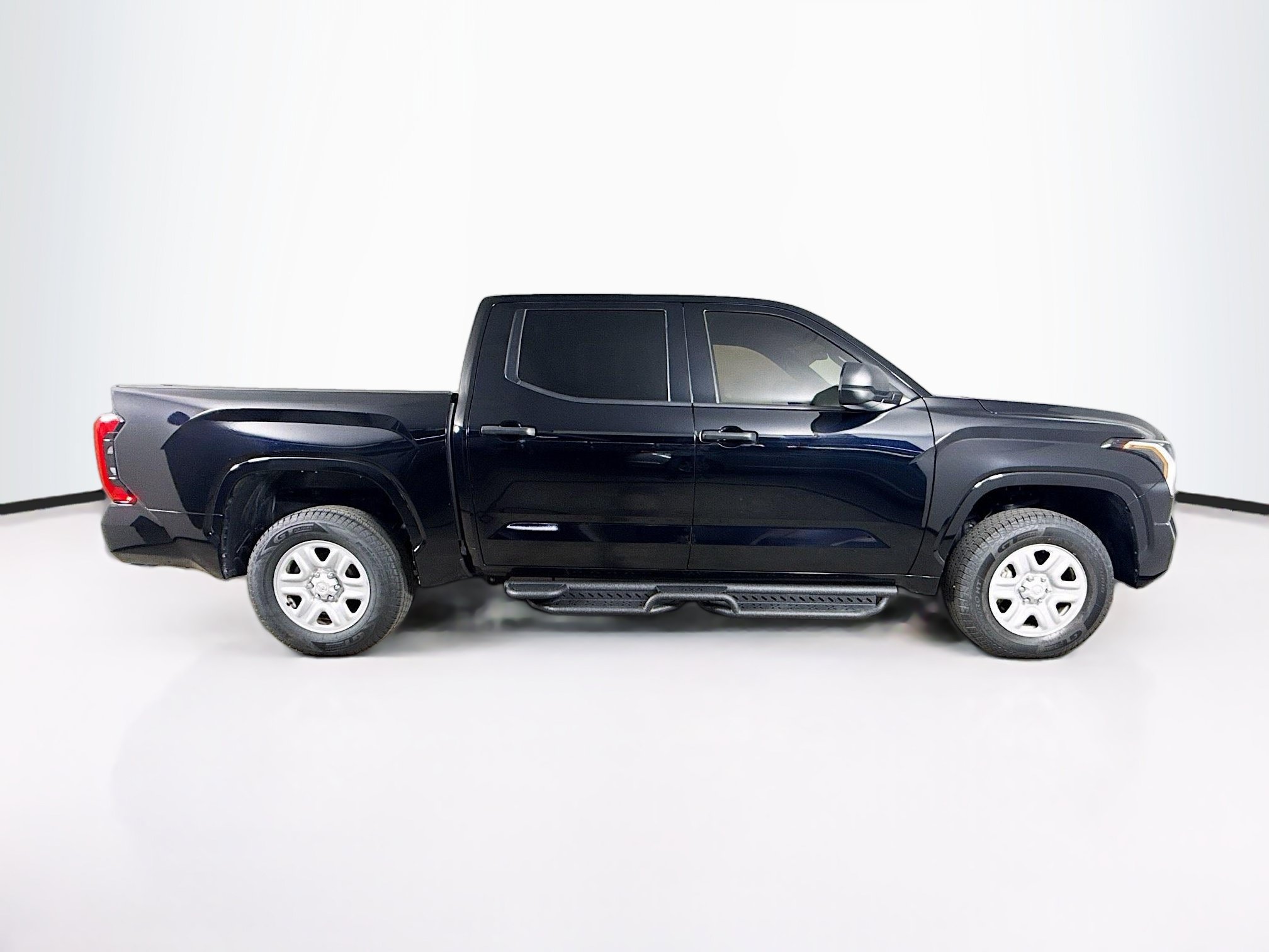 Used 2025 Toyota Tundra SR w/ SR Tow Package AWD/4WD image 2