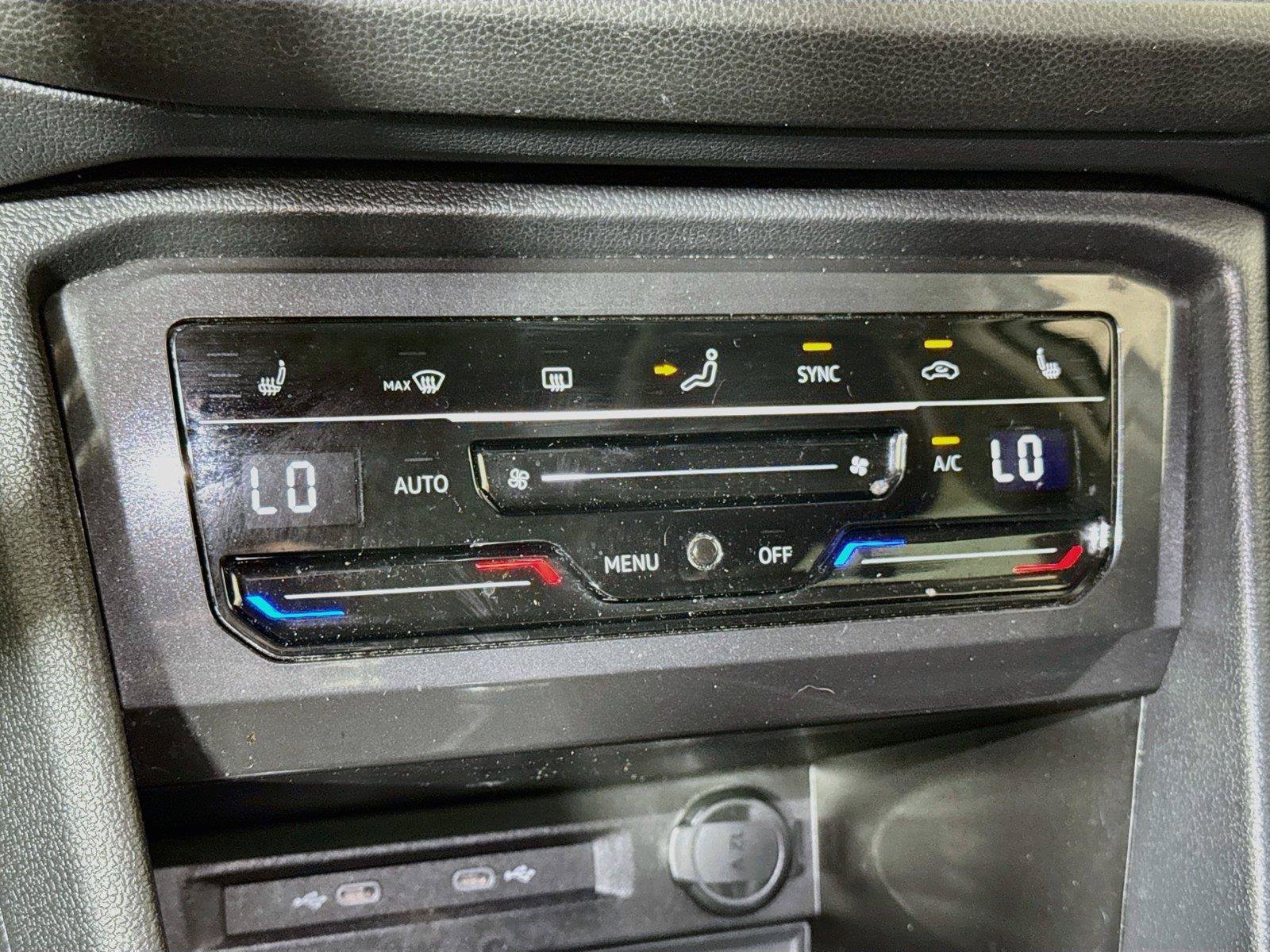 Used 2022 Volkswagen Tiguan SE FWD image 13