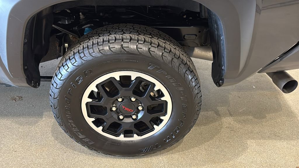 Used 2024 Toyota Tacoma TRD Off-Road w/ TRD Off Road Upgrade Package AWD/4WD image 10