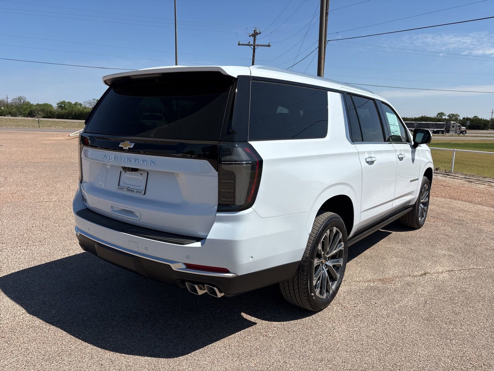 New 2026 Chevrolet Suburban High Country image 6