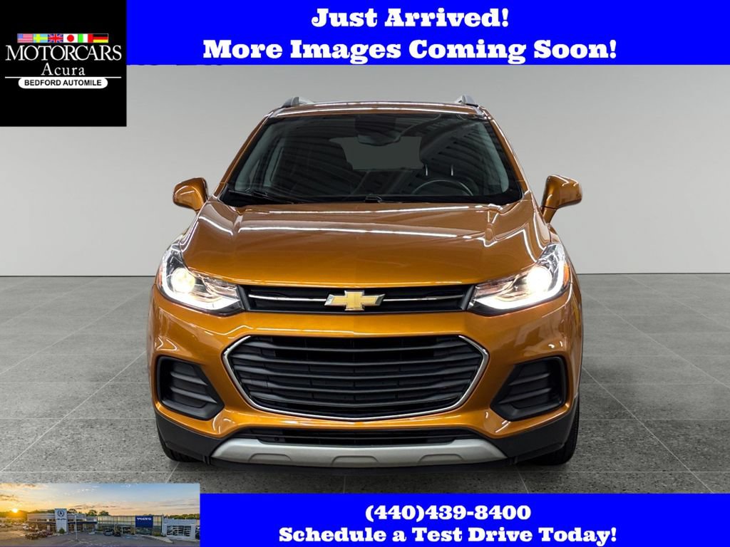 Used 2017 Chevrolet Trax LT w/ Sun & Sound Package FWD image 8