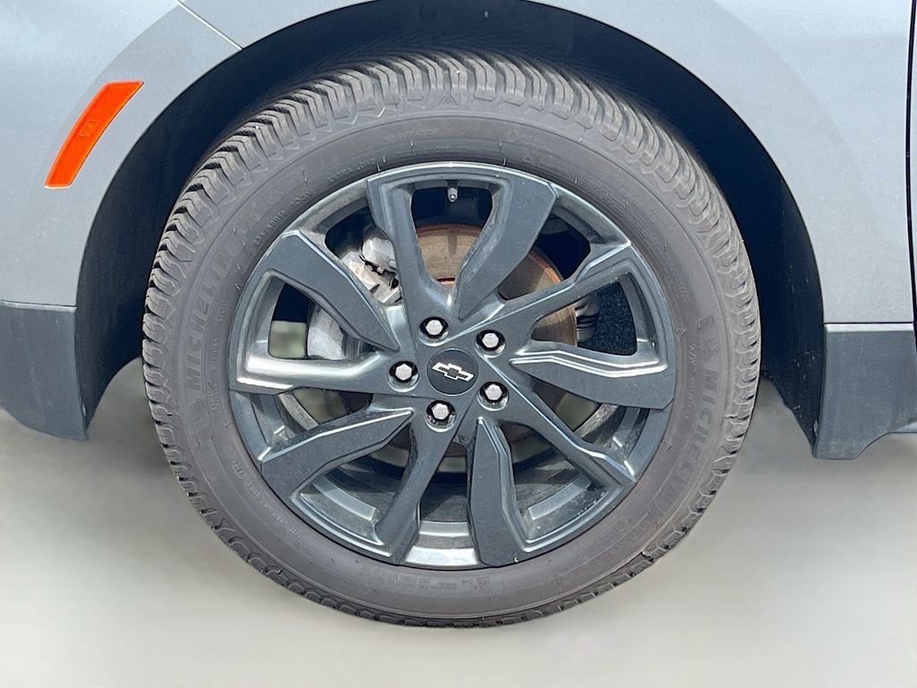 Used 2023 Chevrolet Equinox RS image 32