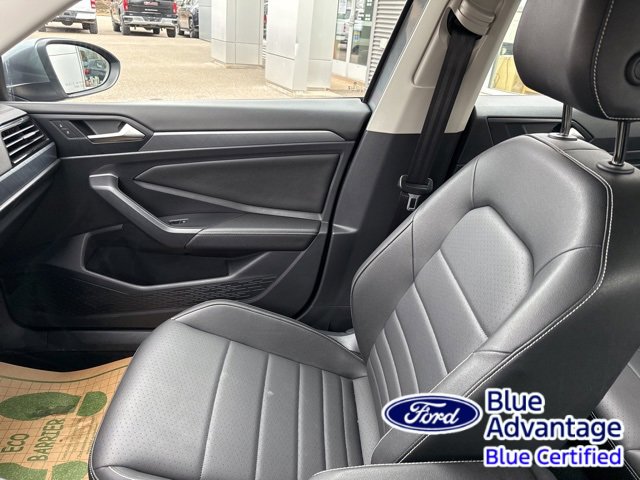 Used 2024 Volkswagen Jetta SE image 29