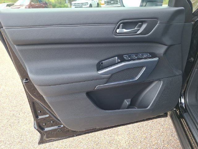 New 2026 Nissan Pathfinder SL w/ SL Premium Package FWD image 10
