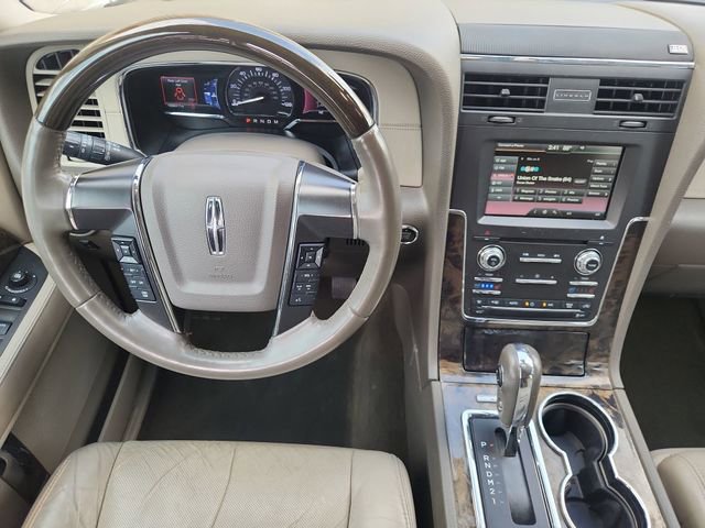 Used 2015 Lincoln Navigator L 2WD image 11