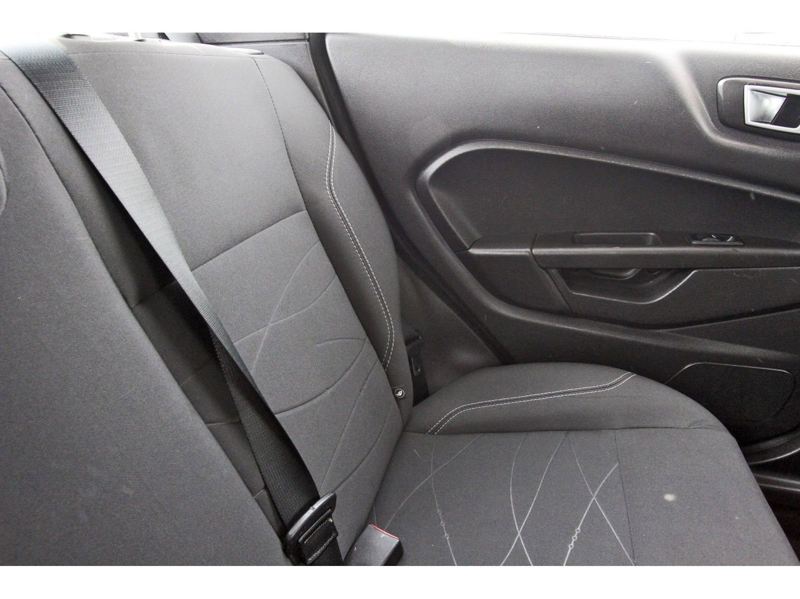 Used 2016 Ford Fiesta SE image 15