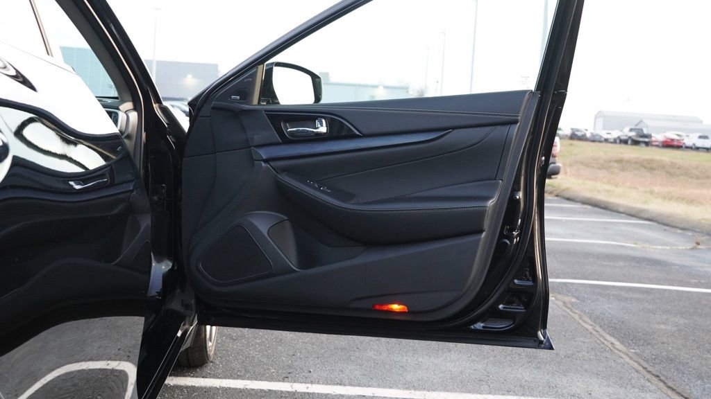 Used 2023 Nissan Maxima Platinum w/ Sport Mat Group image 25