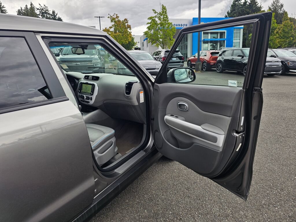 Used 2016 Kia Soul EV + w/ Paint Protection Film Package FWD image 26
