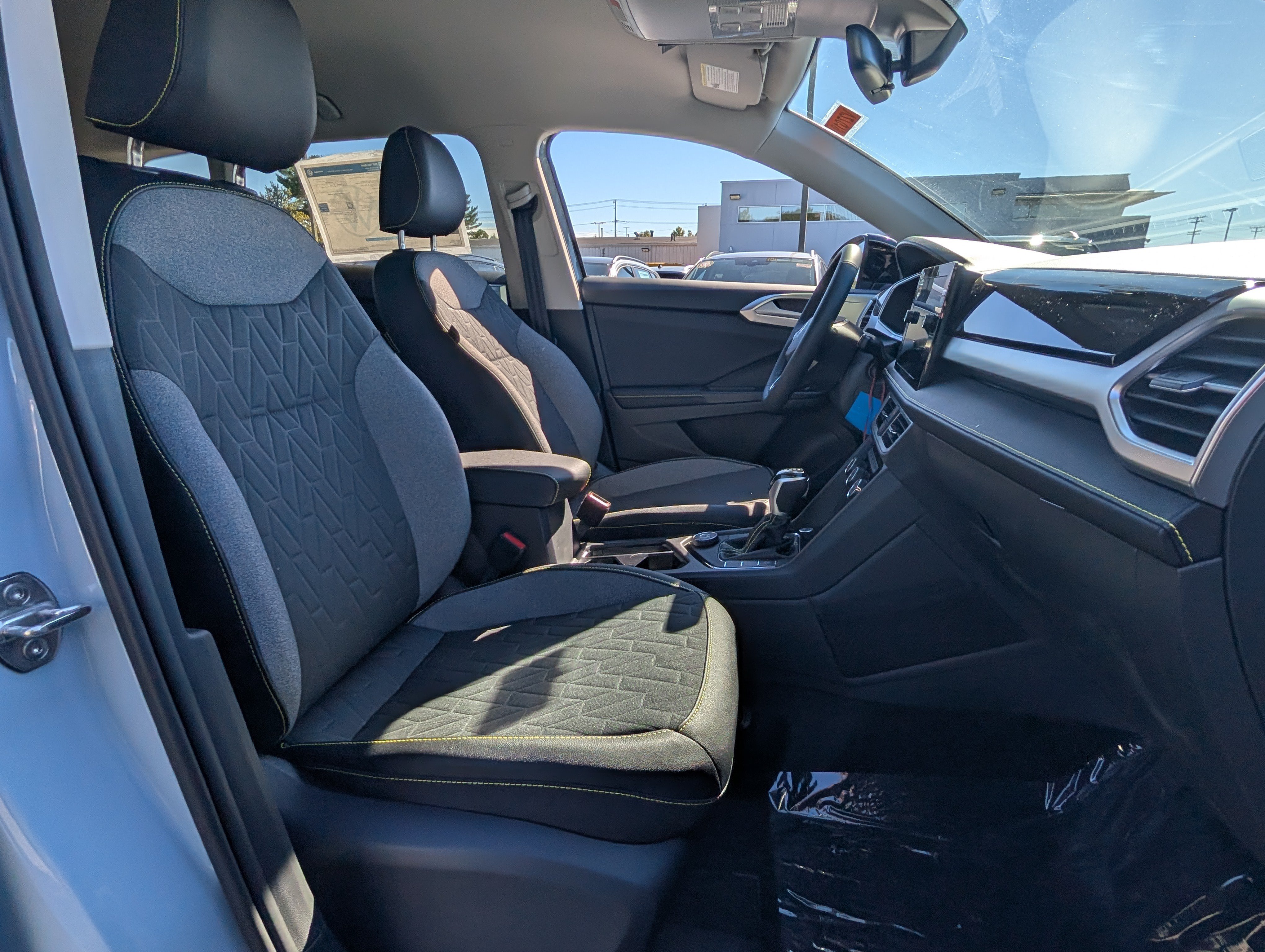 New 2027 Volkswagen Taos Sport AWD/4WD image 9