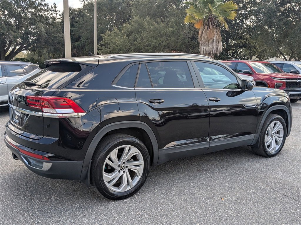 Used 2020 Volkswagen Atlas Cross Sport SE w/ Towing Package image 3