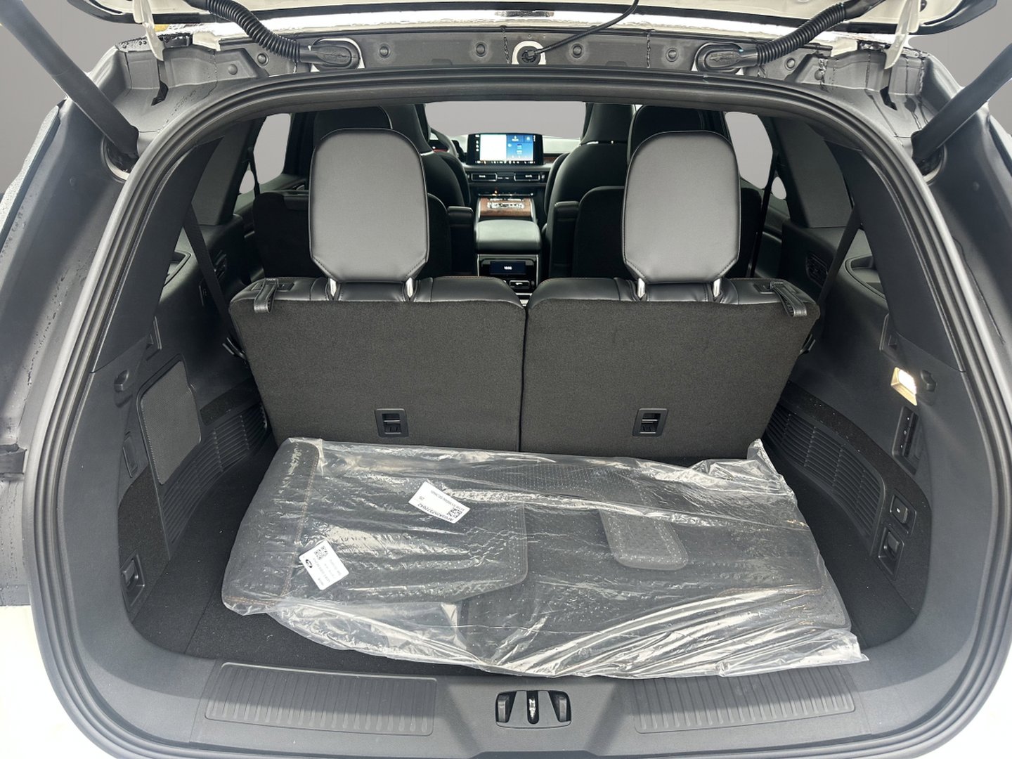 New 2025 Lincoln Aviator Black Label w/ Black Label Special Edition image 7