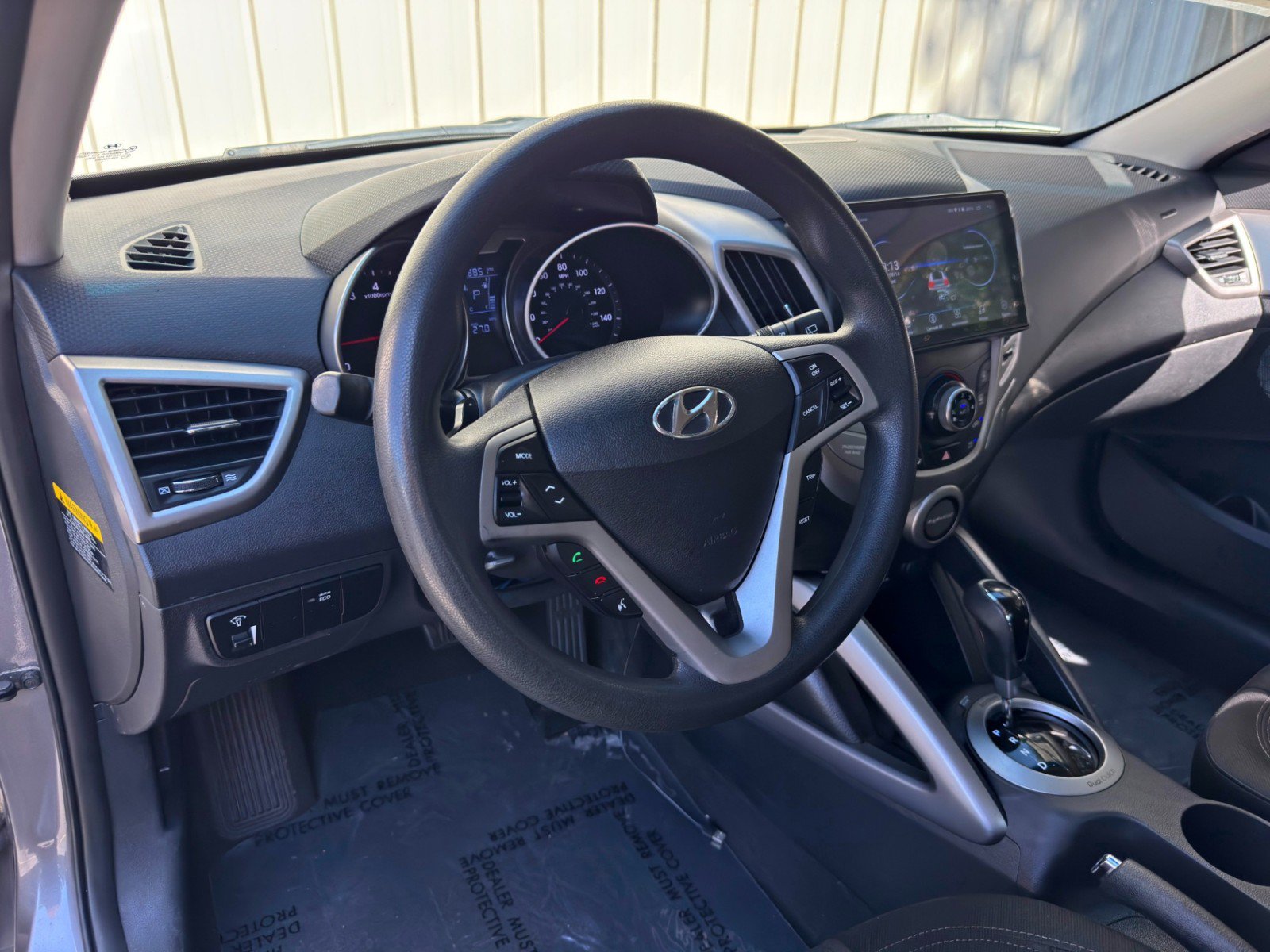 Used 2012 Hyundai Veloster FWD image 12