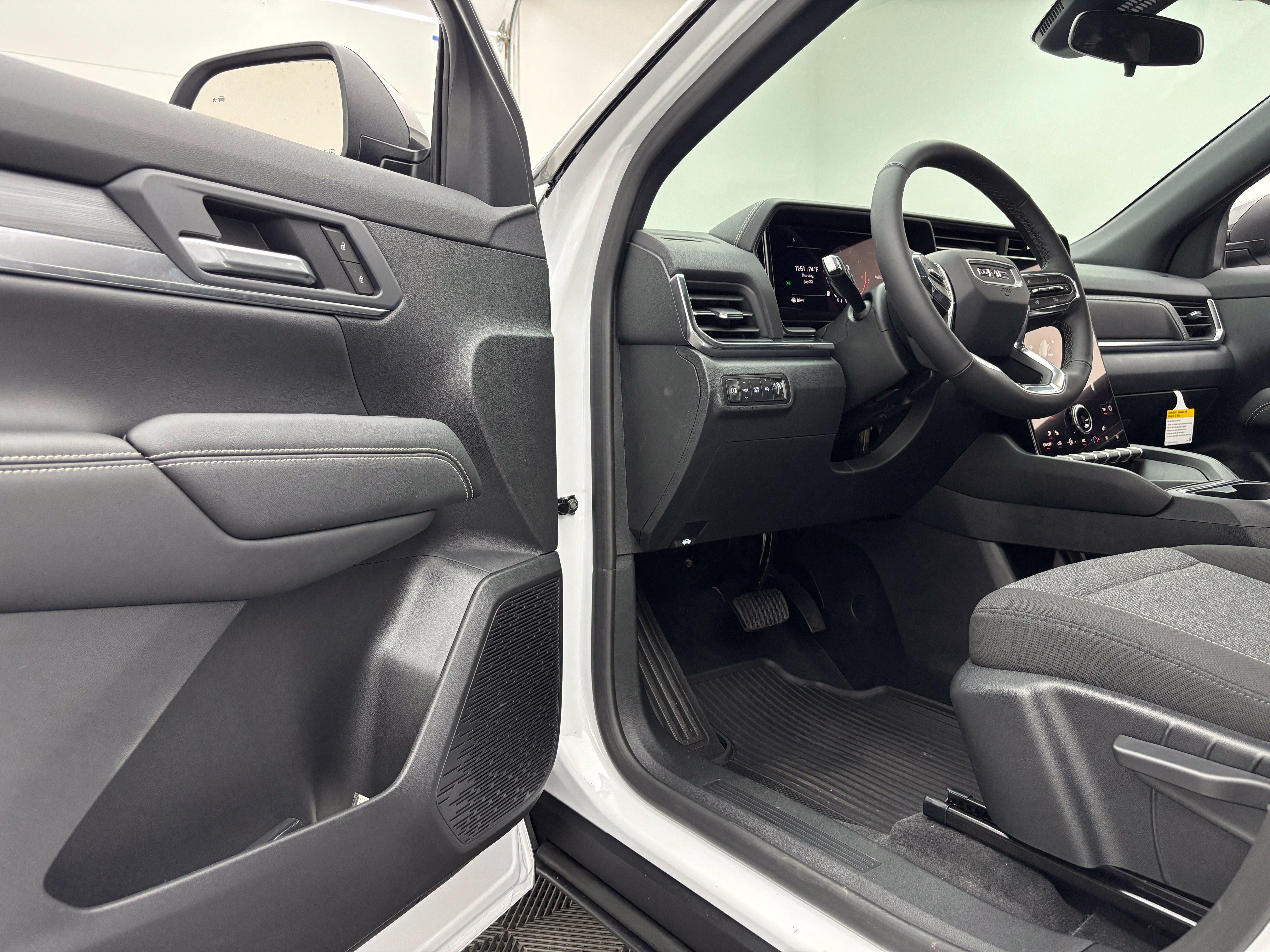 New 2027 GMC Terrain Elevation FWD image 14