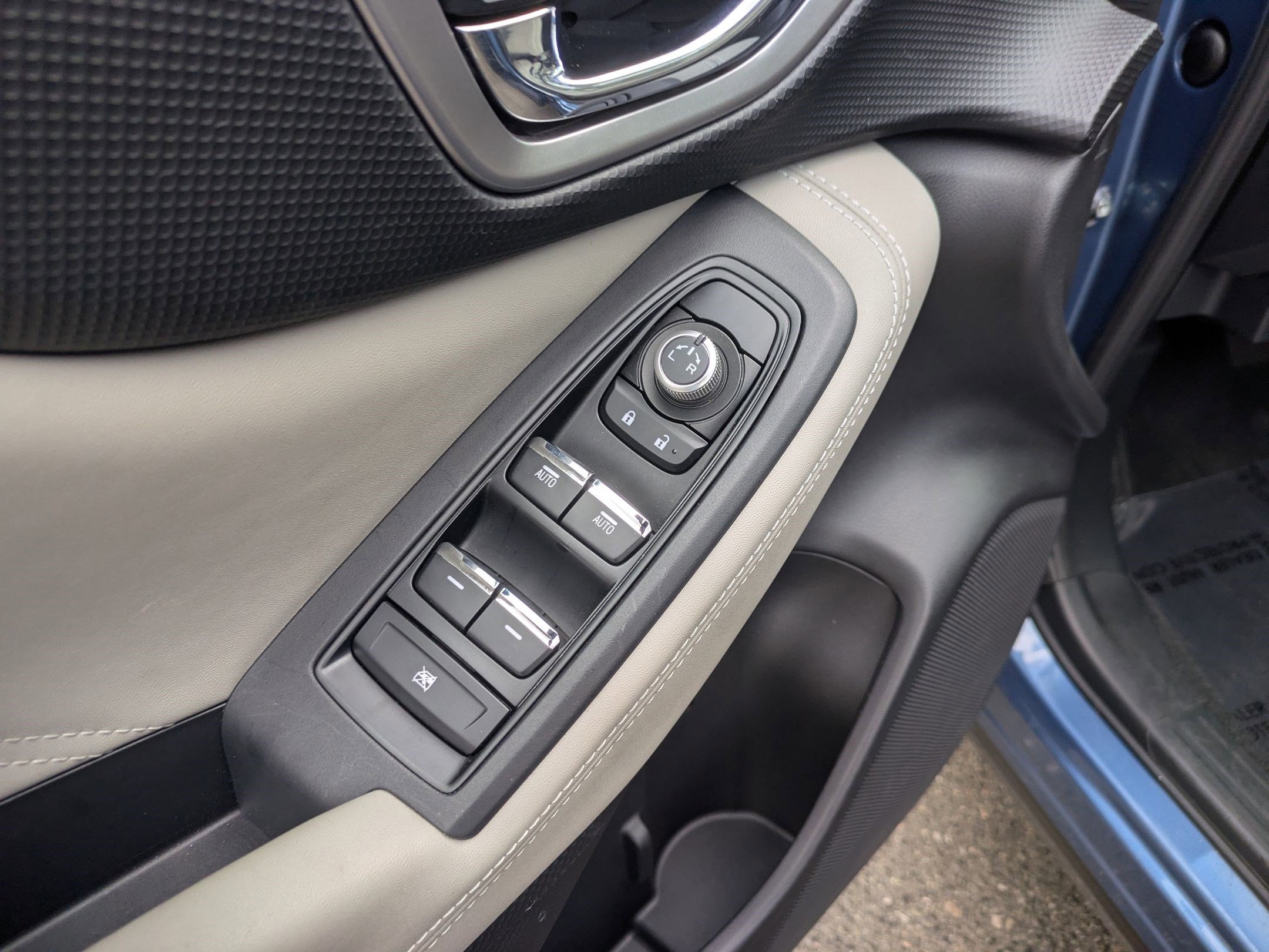 Used 2020 Subaru Forester Limited image 17