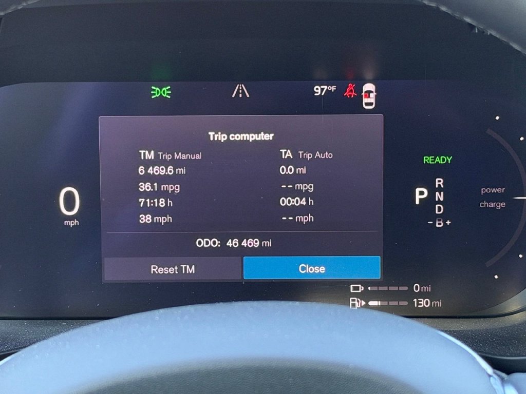 Certified 2024 Volvo XC60 T8 Plus w/ Climate Package AWD/4WD image 12