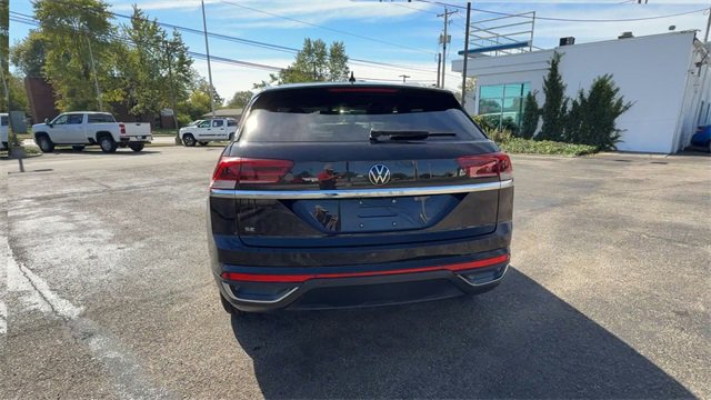 Used 2021 Volkswagen Atlas Cross Sport SE w/ Panoramic Sunroof Package image 7