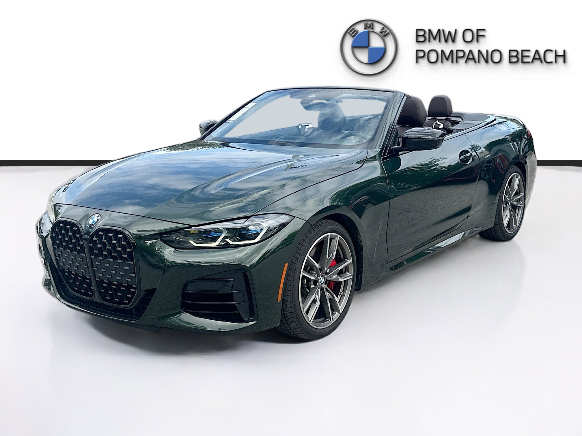 Used 2024 BMW M440i Convertible w/ Premium Package image 3