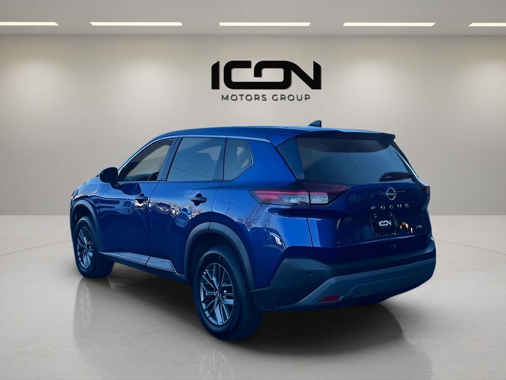 Used 2023 Nissan Rogue S image 3