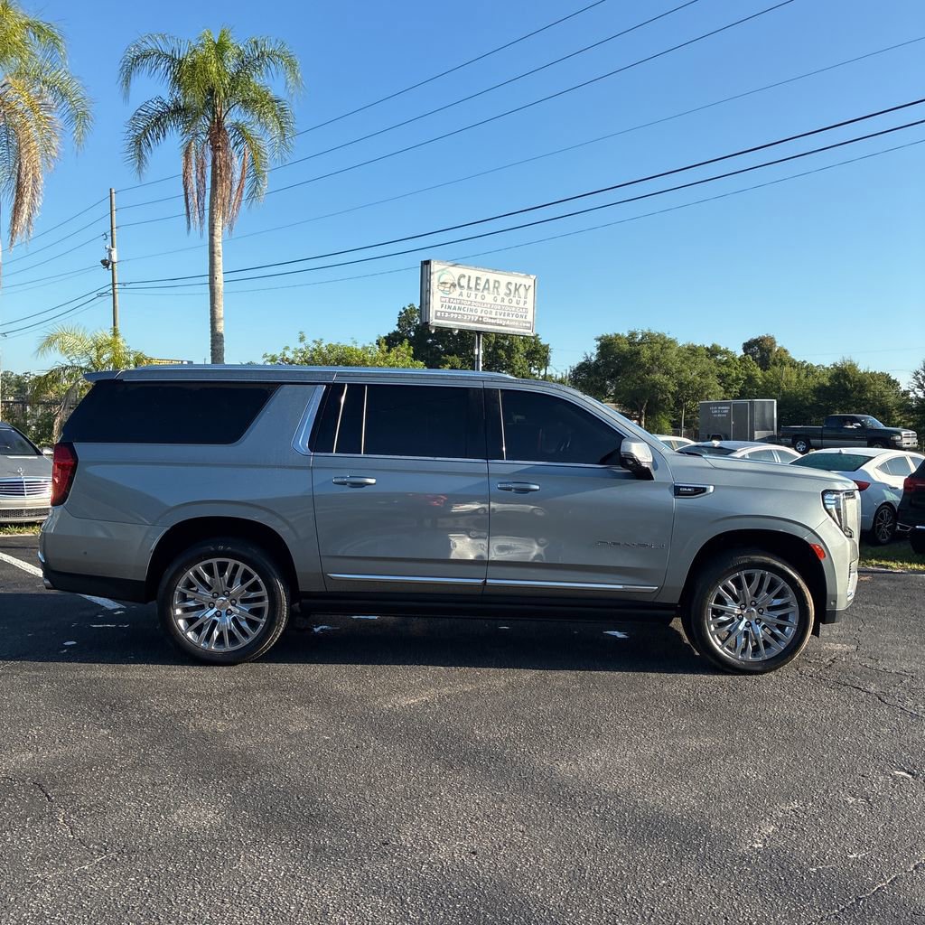 Used 2024 GMC Yukon XL Denali w/ Denali Reserve Package AWD/4WD image 8
