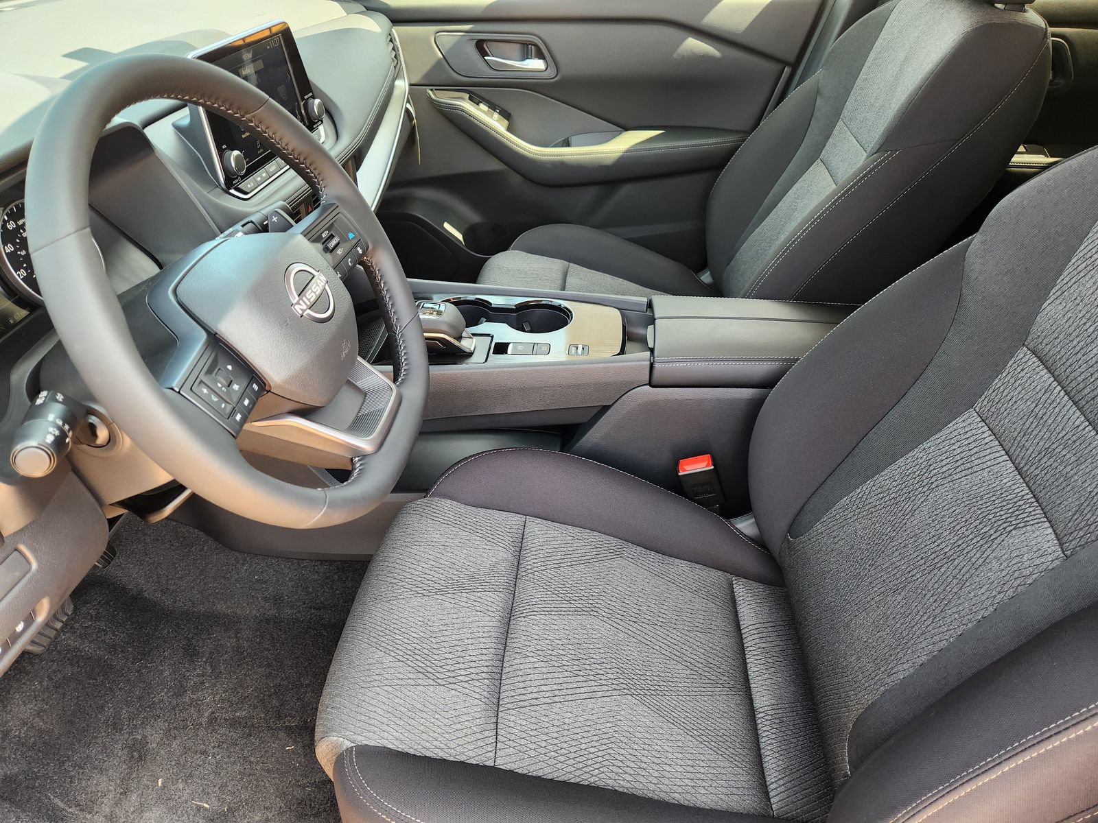 New 2026 Nissan Rogue SV FWD image 12