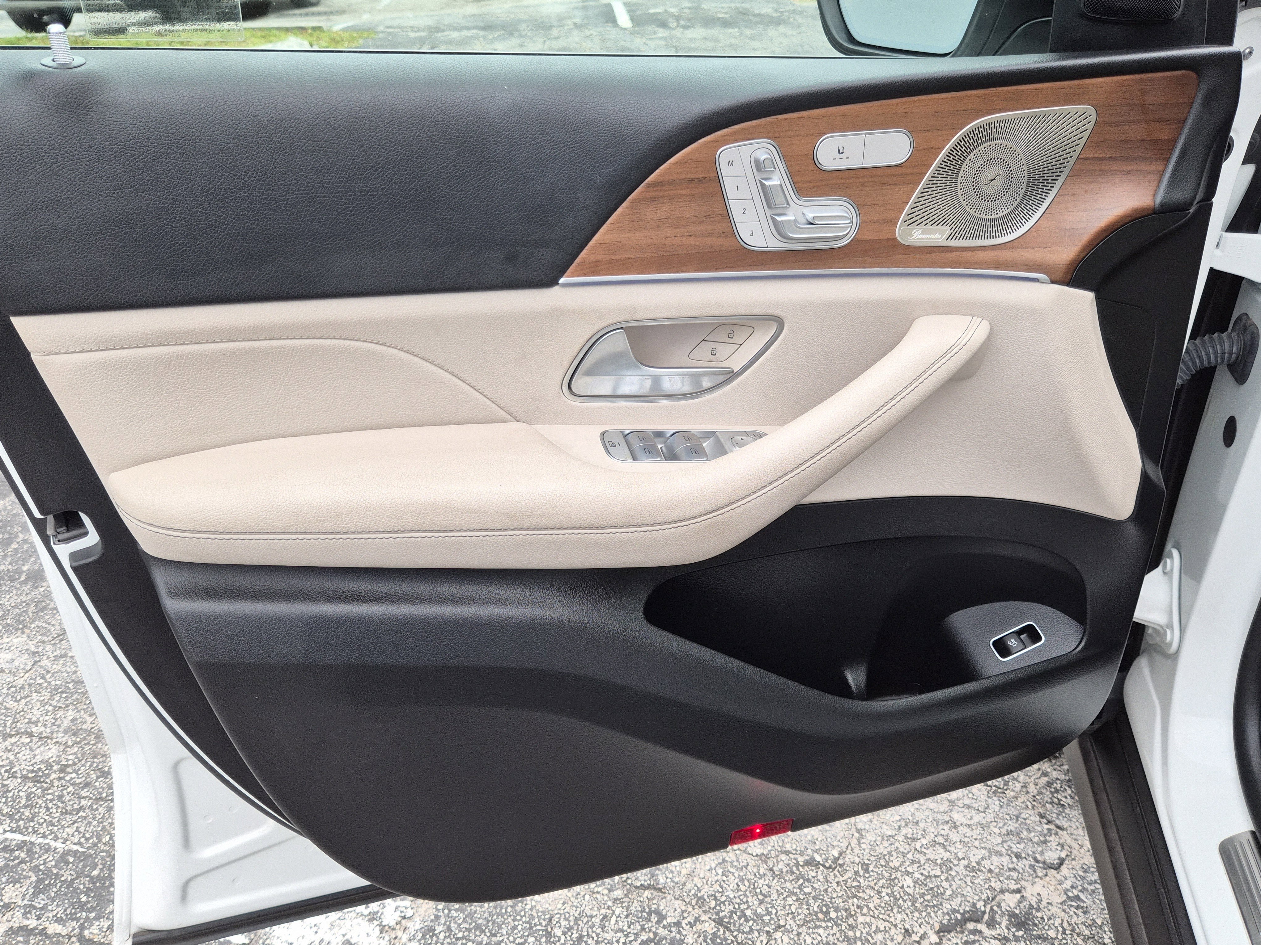 Used 2022 Mercedes-Benz GLE 350 w/ Premium Package image 16