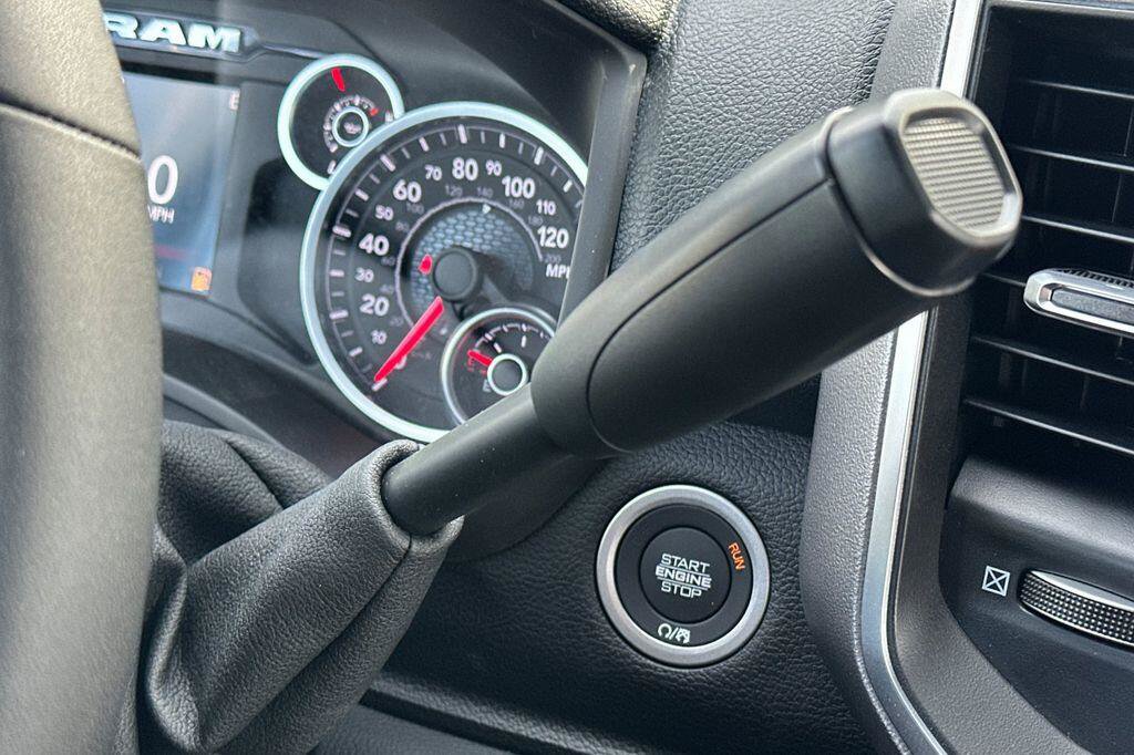 New 2026 RAM 2500 Big Horn AWD/4WD image 21