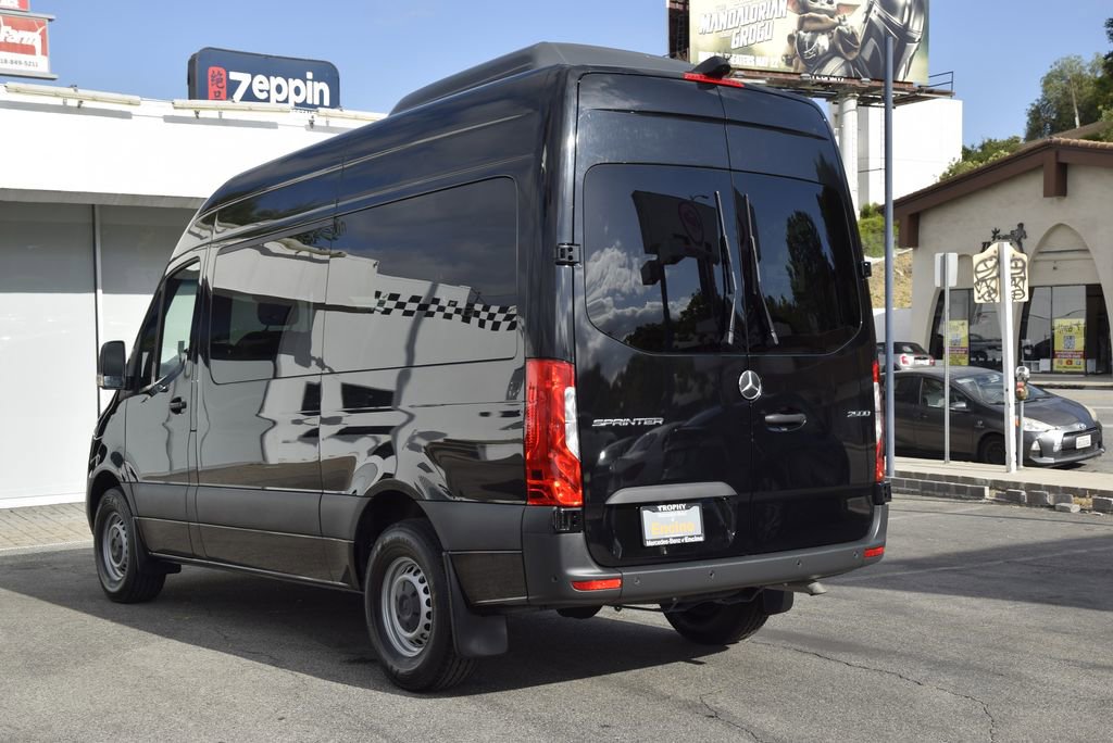 Used 2024 Mercedes-Benz Sprinter 2500 image 3