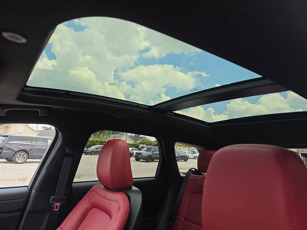 New 2025 Lincoln Corsair Grand Touring w/ Equipment Group 302A image 28