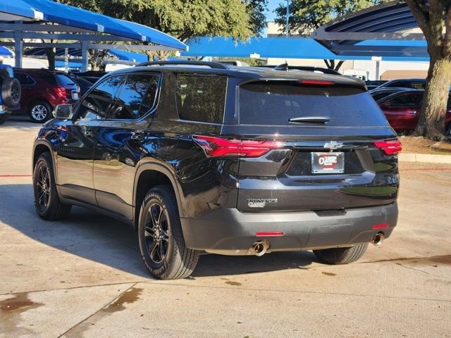 Used 2023 Chevrolet Traverse LT image 3