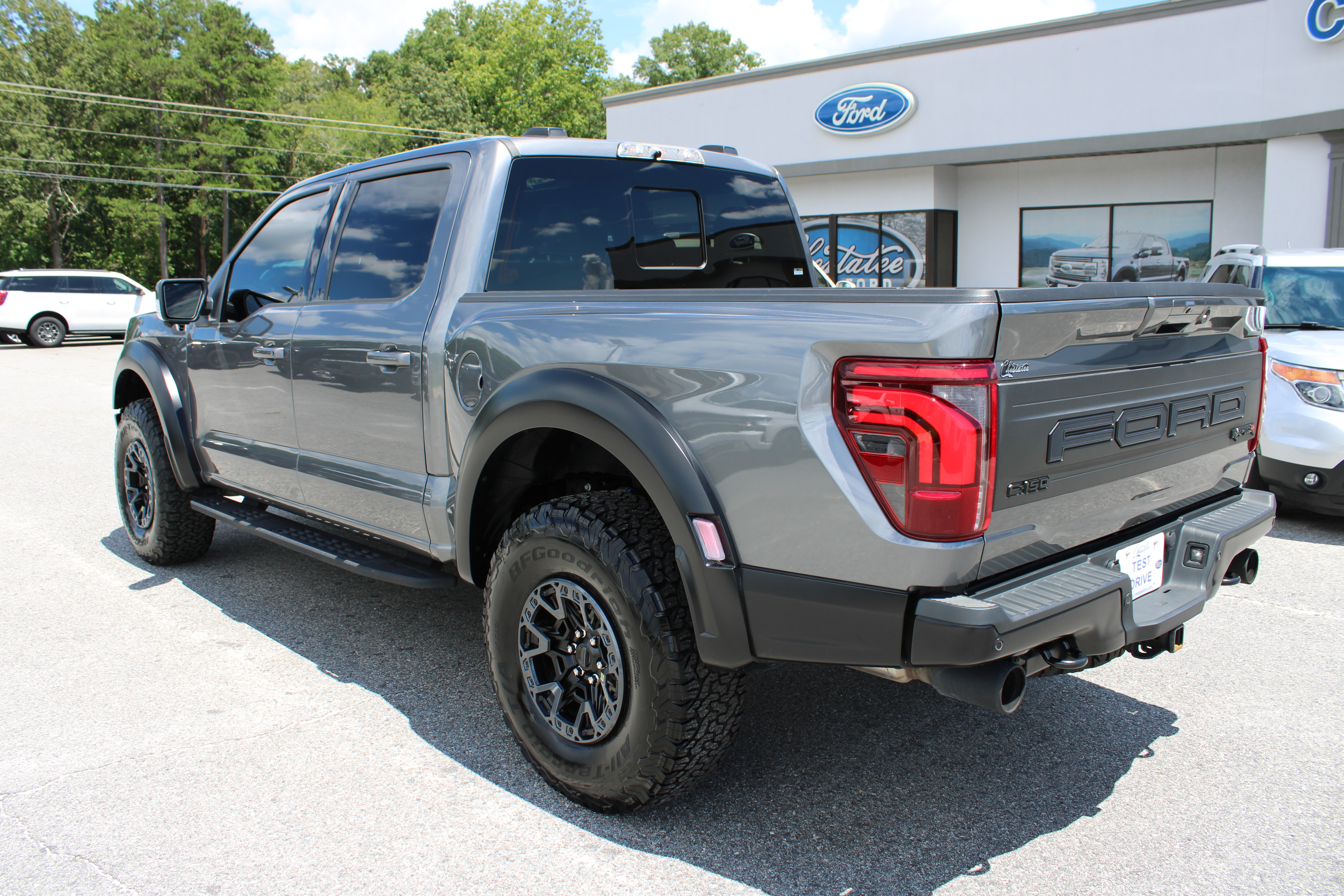 Used 2025 Ford F150 Raptor w/ Equipment Group 803A Raptor R AWD/4WD image 8