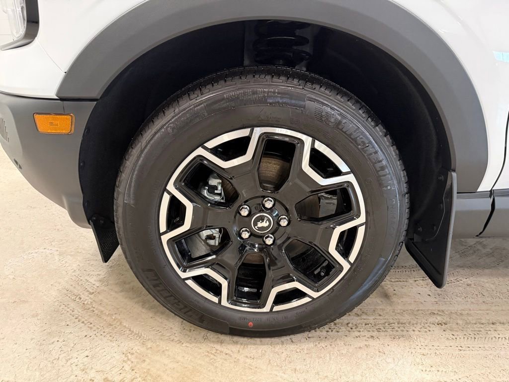 New 2025 Ford Bronco Sport Outer Banks w/ Outer Banks Tech Package+ image 9