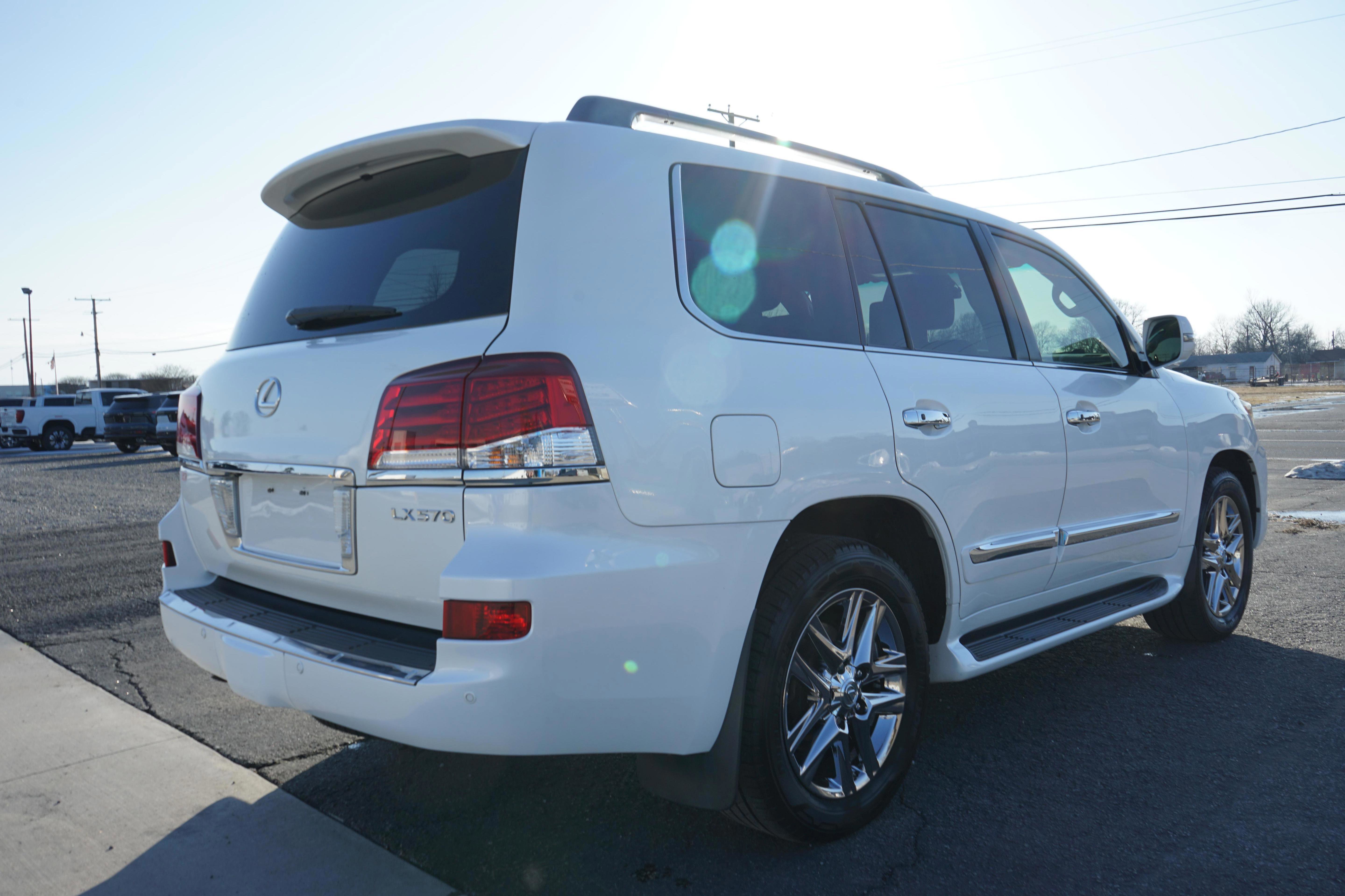 Used 2014 Lexus LX 570 4WD image 5