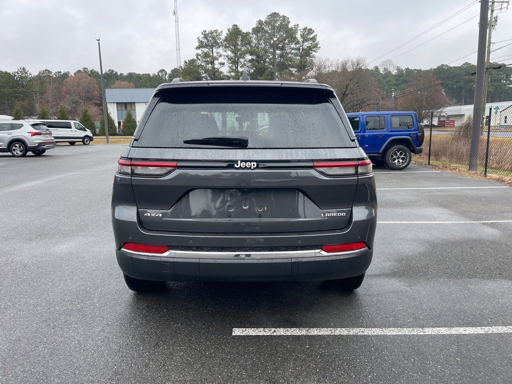 Used 2025 Jeep Grand Cherokee Laredo X w/ Luxury Tech Group I image 6