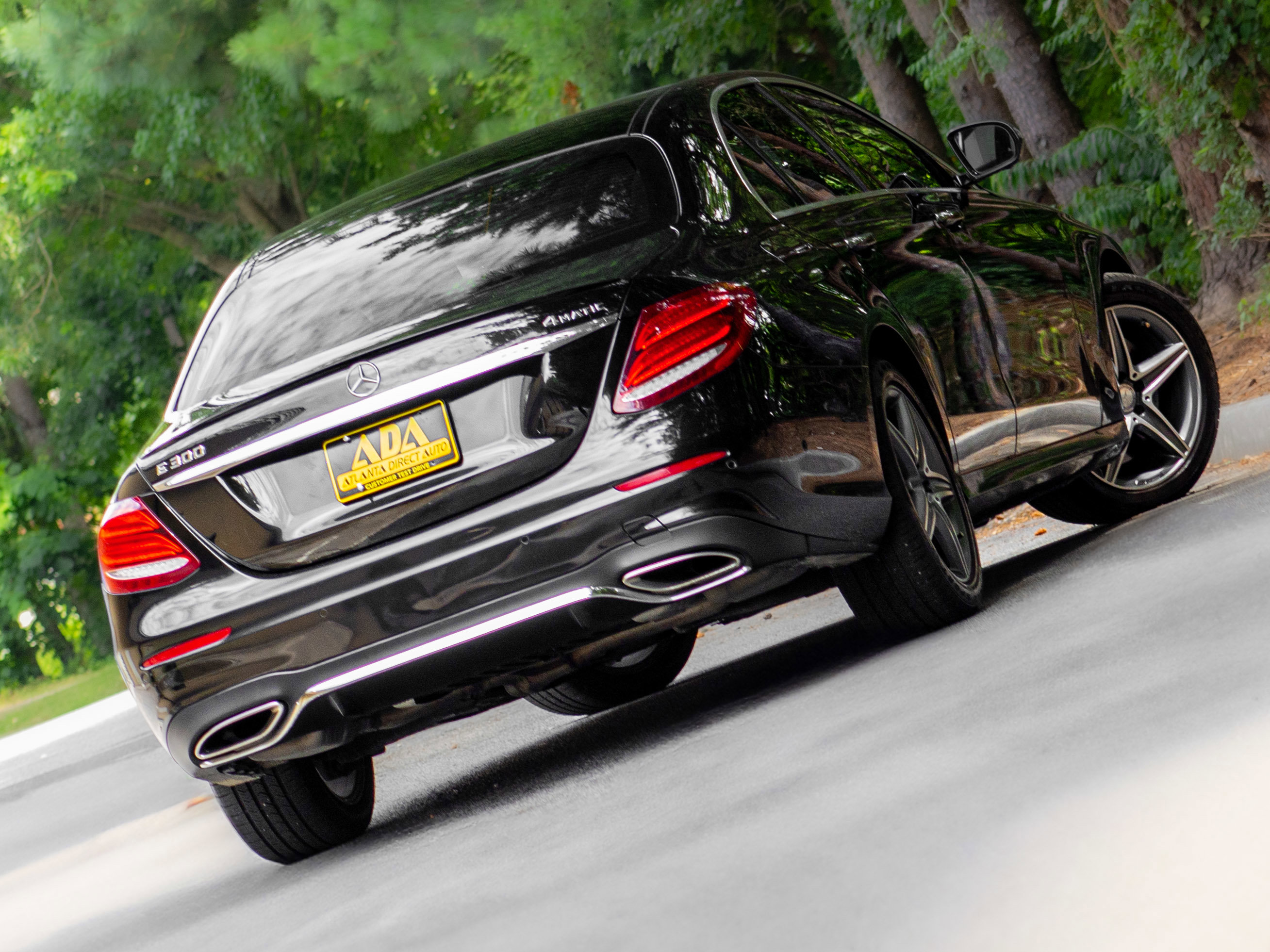 Used 2017 Mercedes-Benz E 300 4MATIC image 24