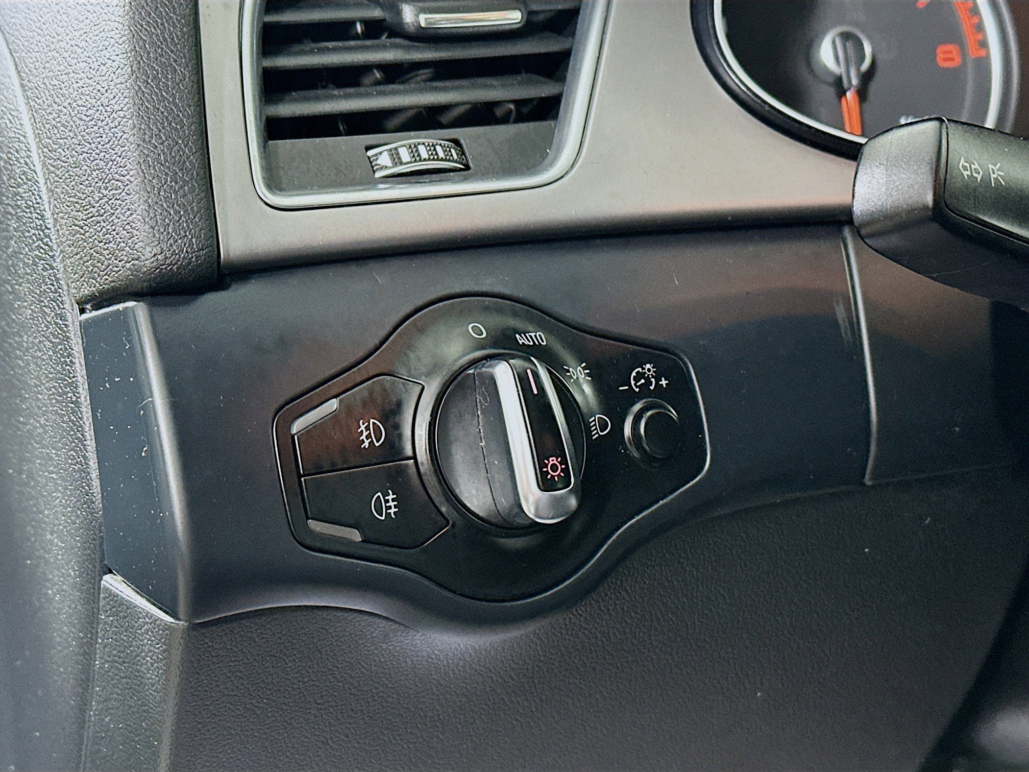 Used 2014 Audi A4 2.0T Prestige image 10