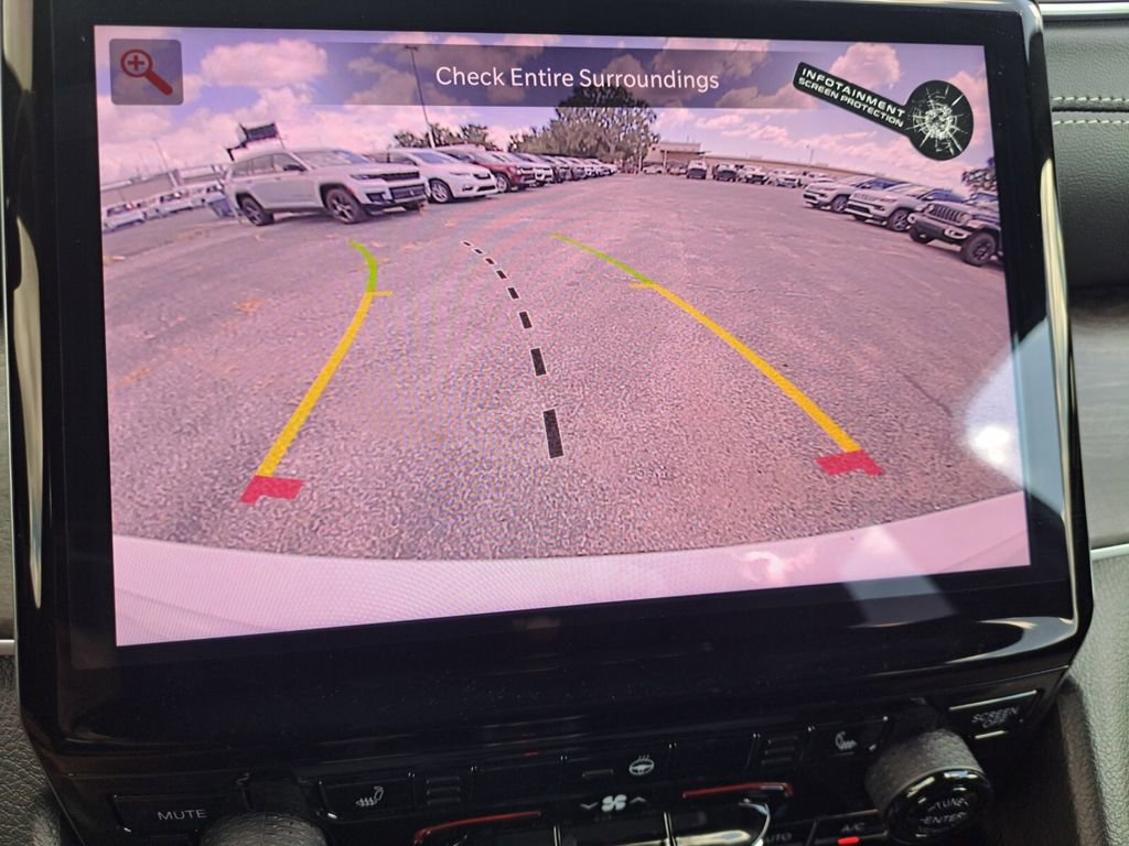 New 2025 Jeep Grand Cherokee L Limited w/ Black Appearance Package image 11