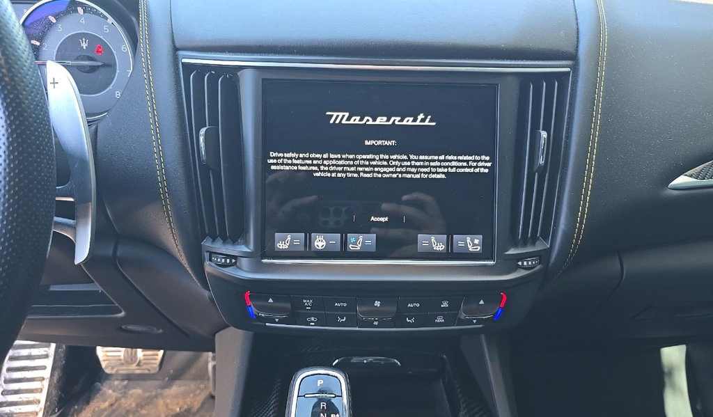 Used 2022 Maserati Levante F Tributo AWD/4WD image 11