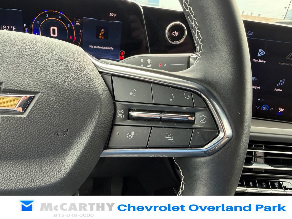 Used 2025 Chevrolet Traverse LT w/ Driver Confidence Package FWD image 13