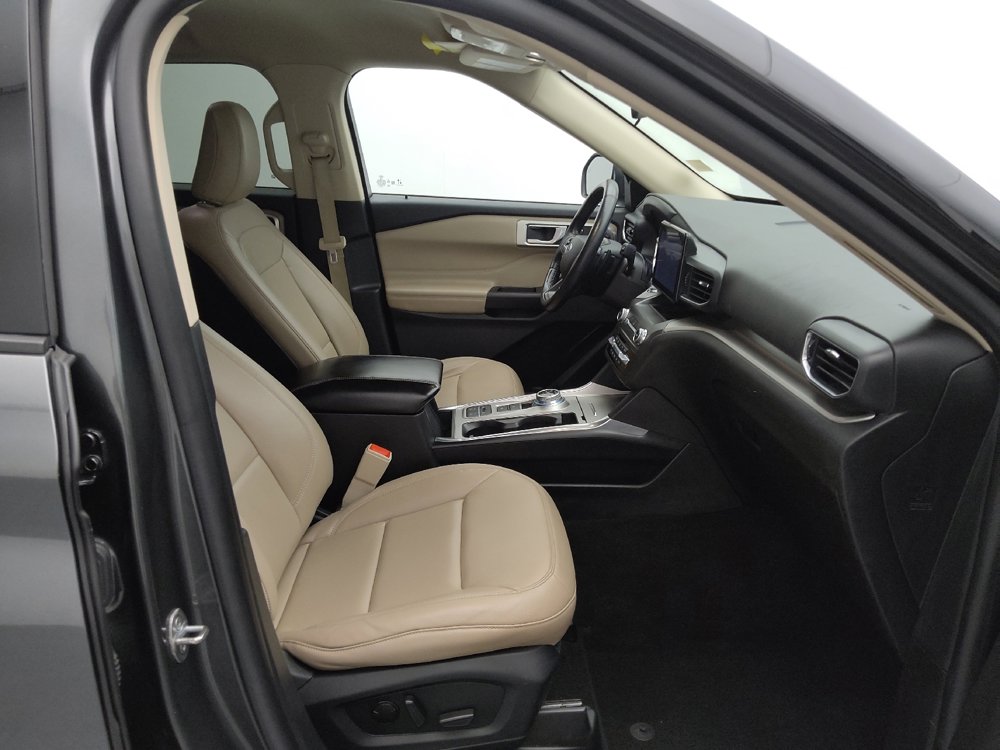 Used 2020 Ford Explorer XLT w/ Equipment Group 202A RWD image 21