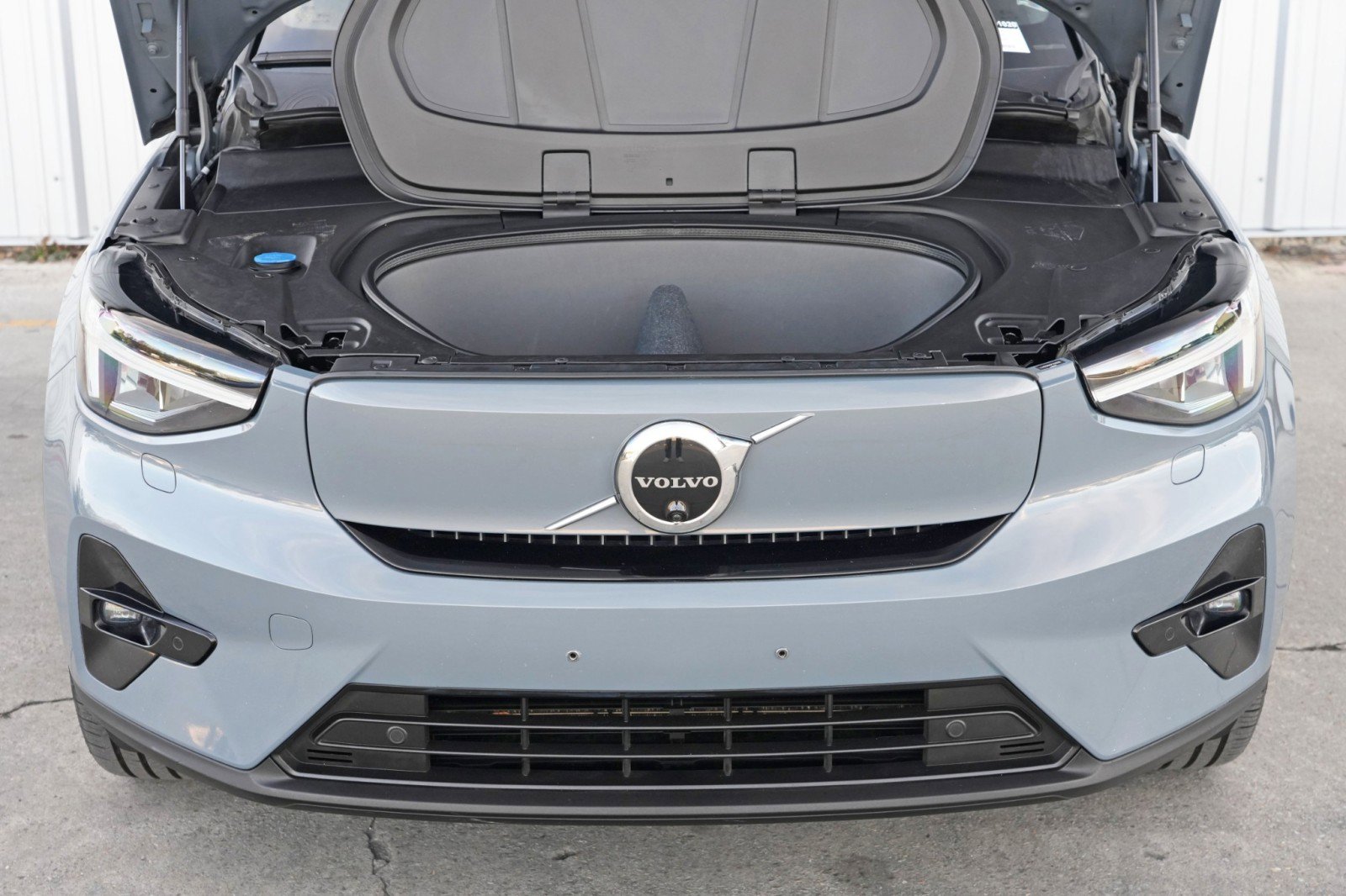 Used 2023 Volvo C40 P8 Recharge Ultimate image 7