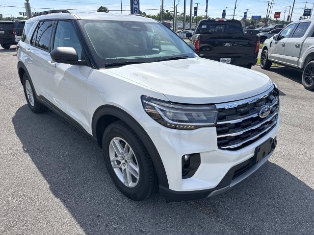 New 2026 Ford Explorer Active w/ Active Comfort Package RWD image 3