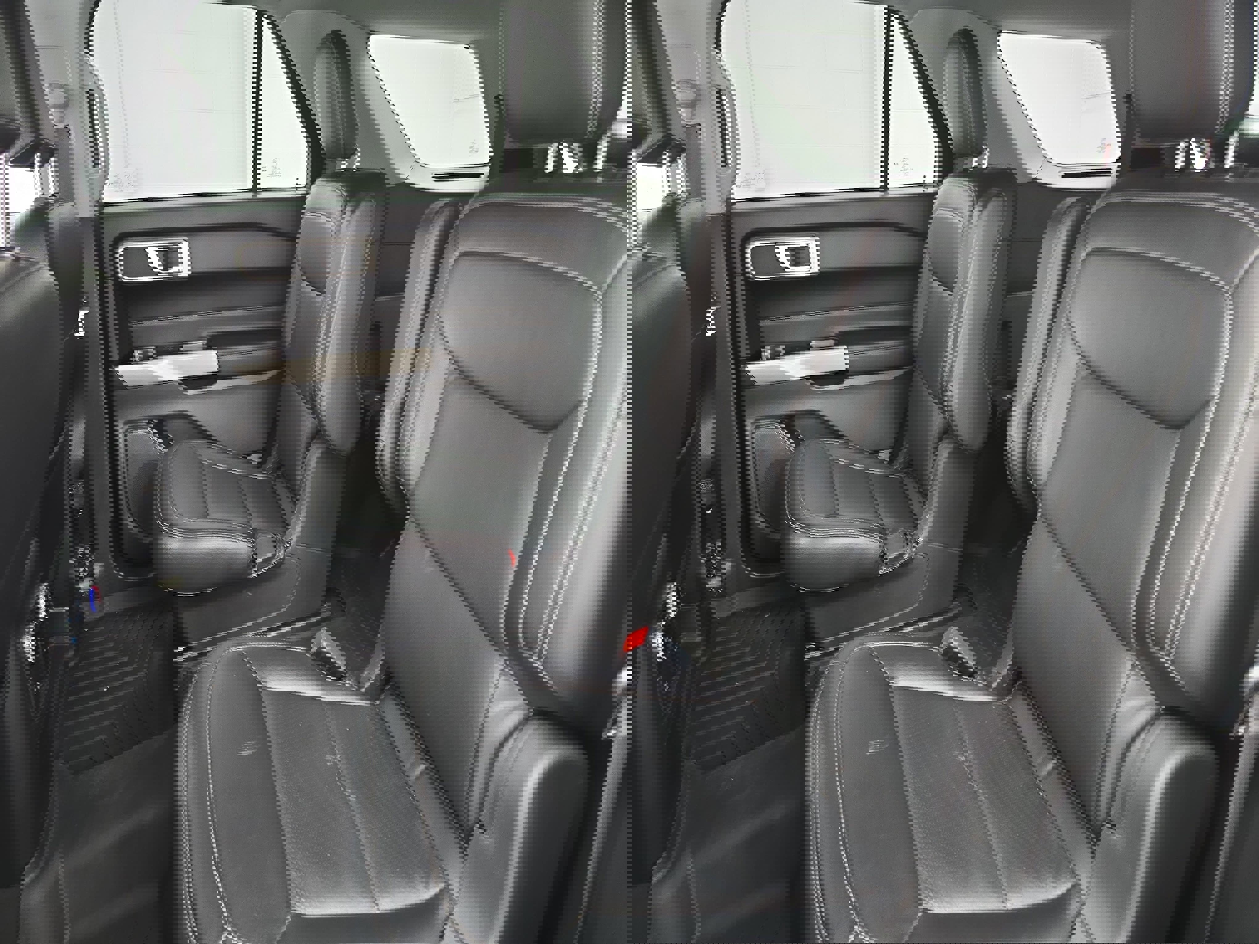 Used 2022 Ford Explorer XLT w/ Class IV Trailer Tow Package image 15