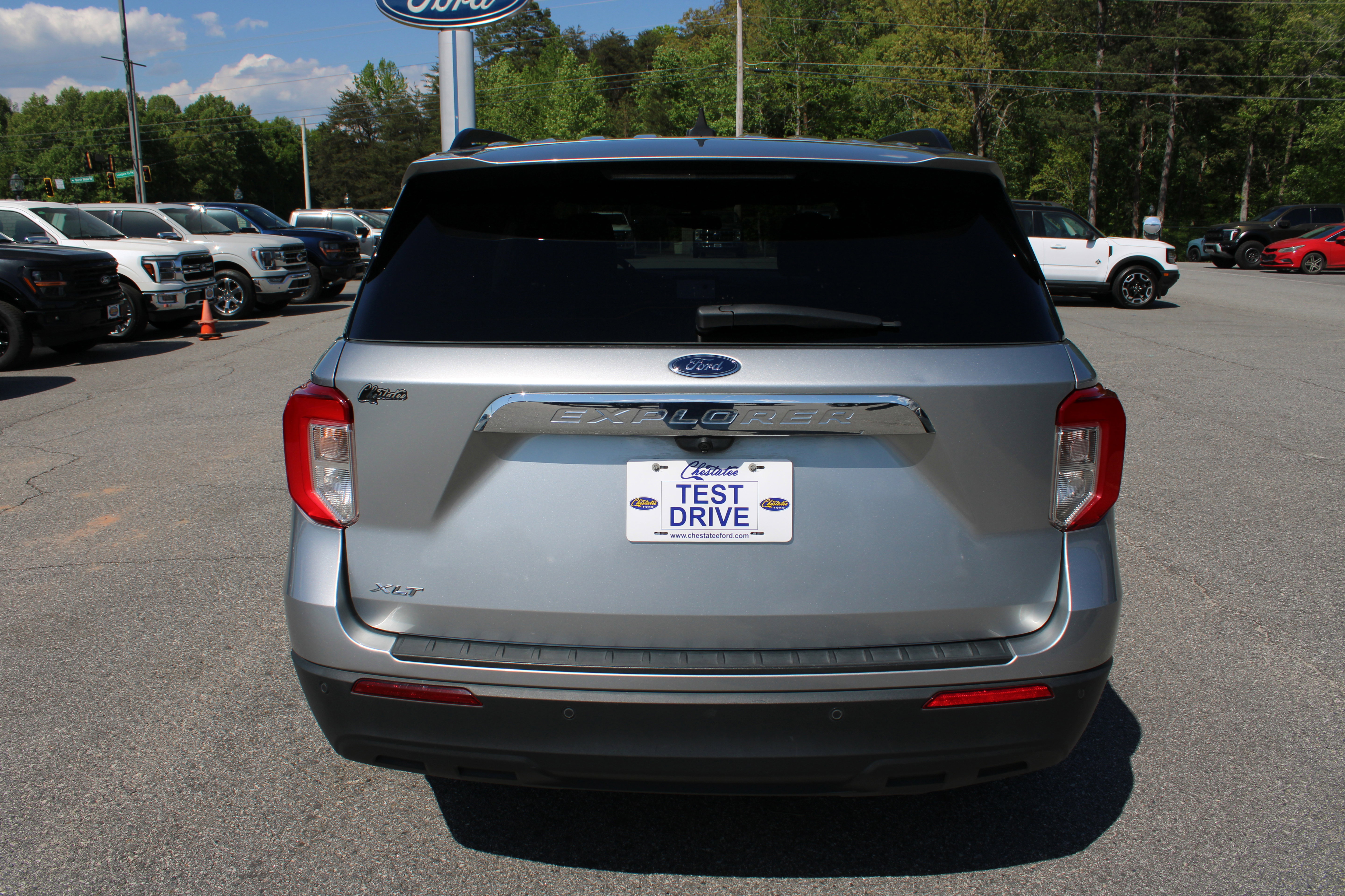 Used 2021 Ford Explorer XLT image 7