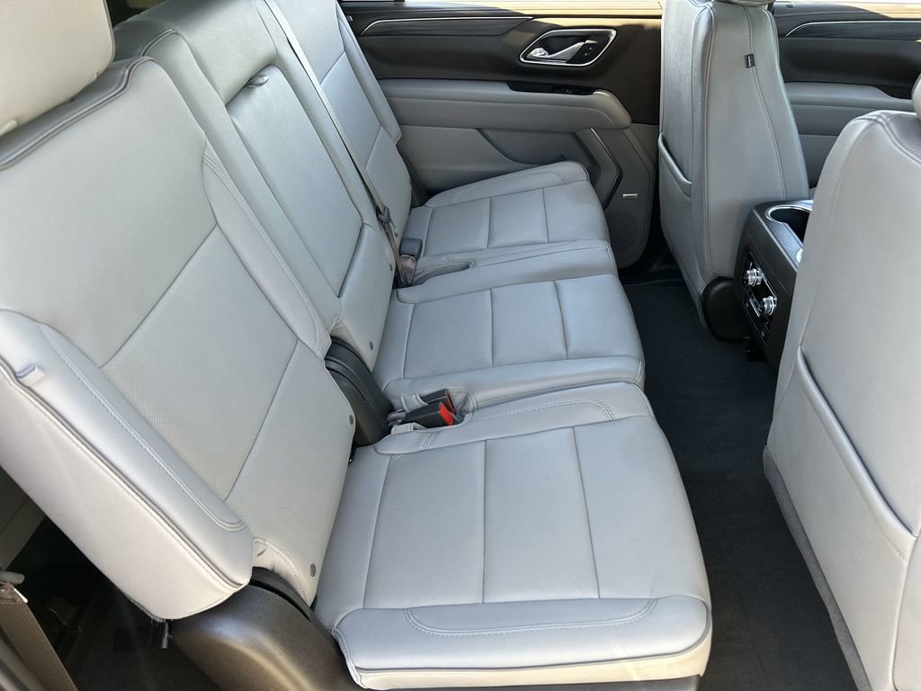 Used 2024 GMC Yukon XL SLT w/ SLT Luxury Package AWD/4WD image 27