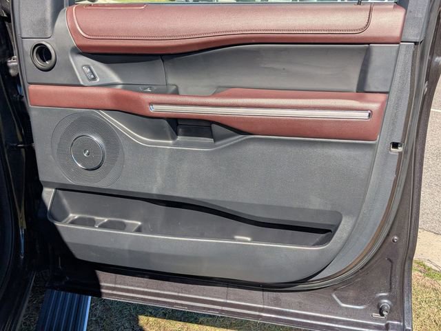 Used 2024 Ford Expedition Limited RWD image 38