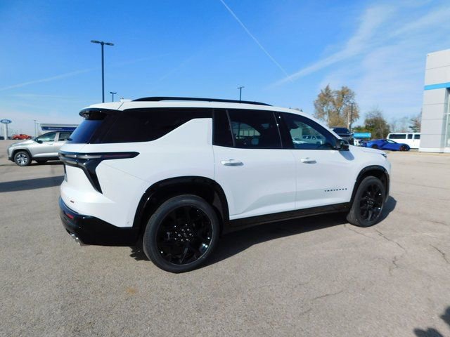 New 2026 Chevrolet Traverse RS w/ LPO, Floor Liner Package image 3
