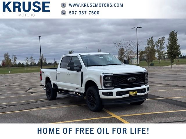 New 2026 Ford F250 Lariat w/ Black Appearance Package