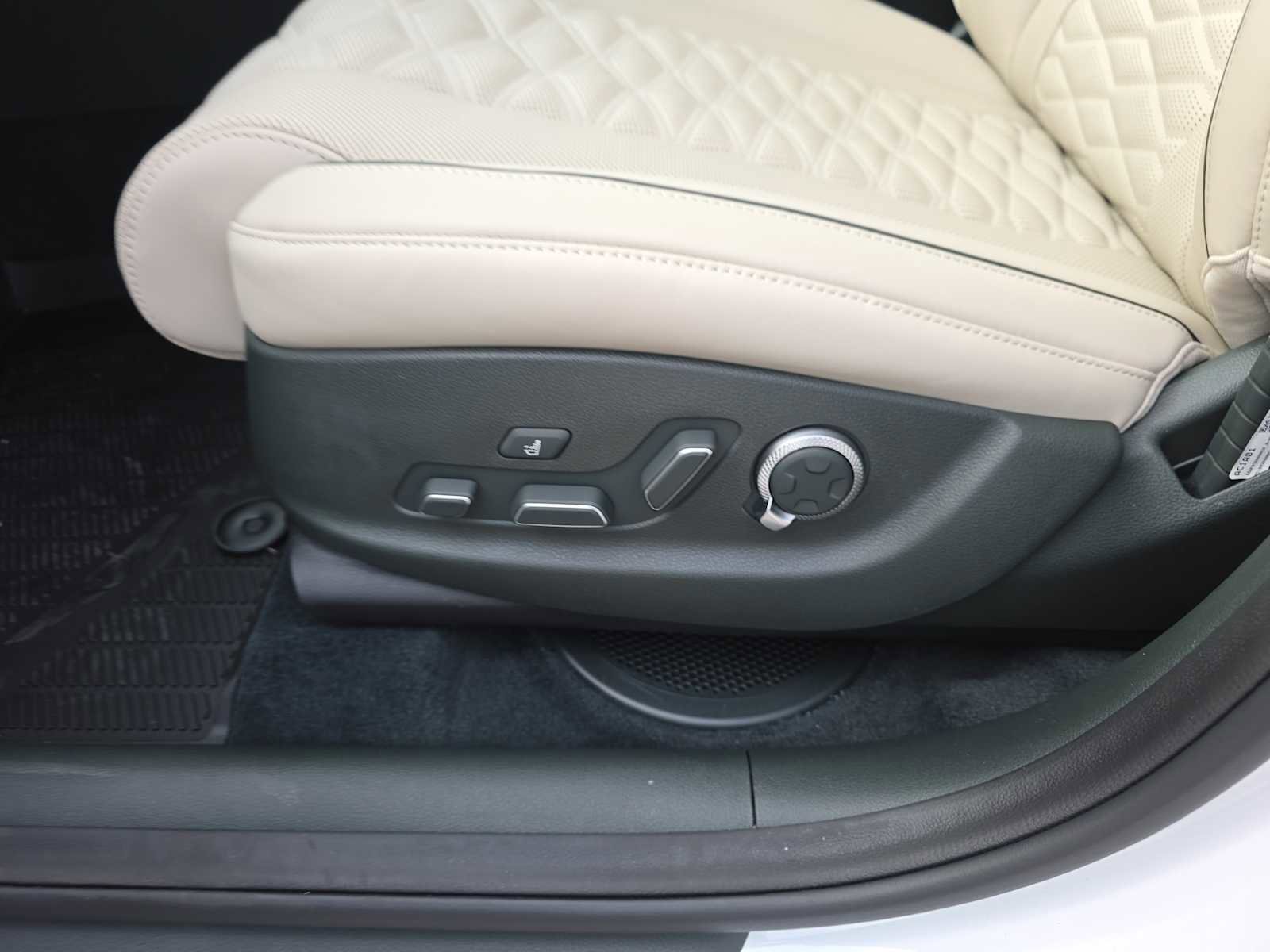 New 2026 Genesis GV80 3.5T e-SC AWD/4WD image 13