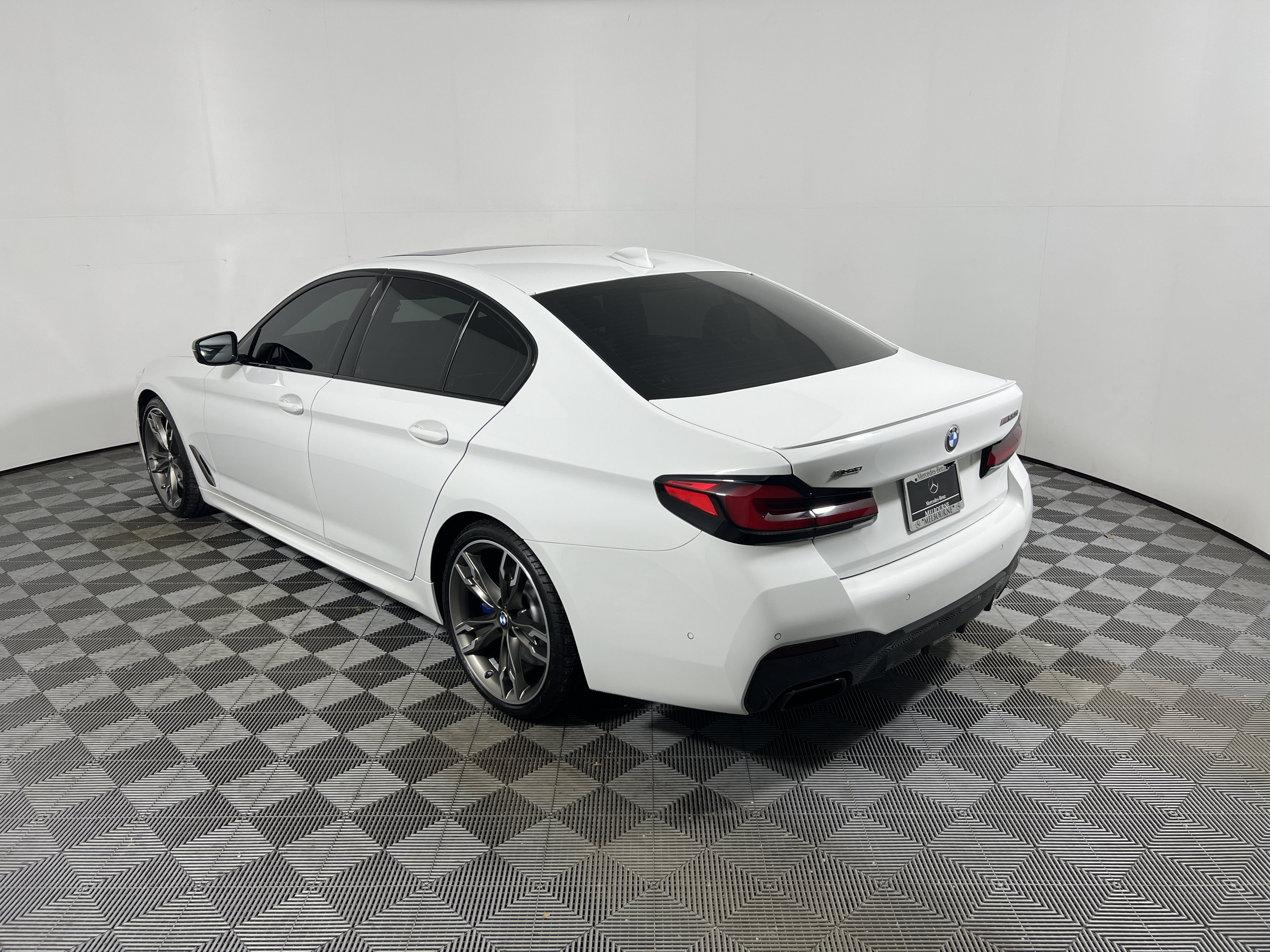 Used 2022 BMW M550i xDrive AWD/4WD image 3